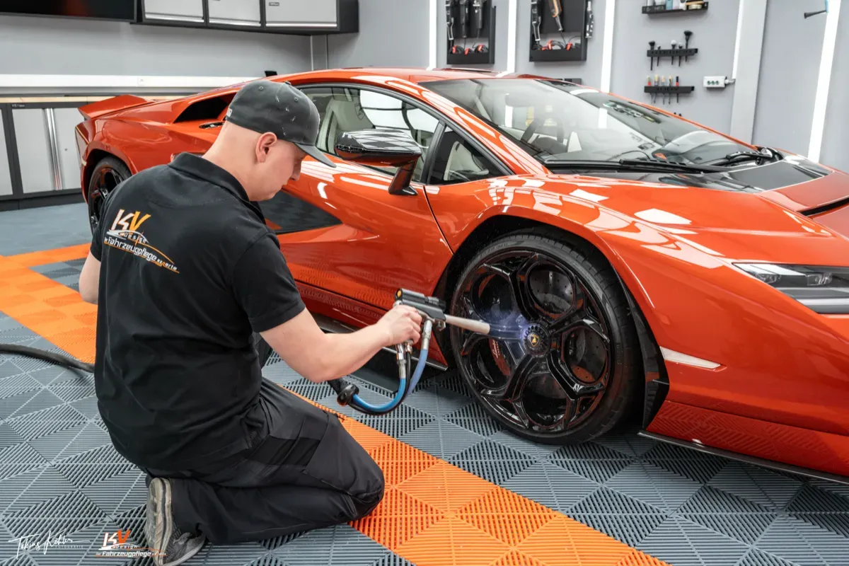 Außenaufbereitung mit Trockeneistechnik